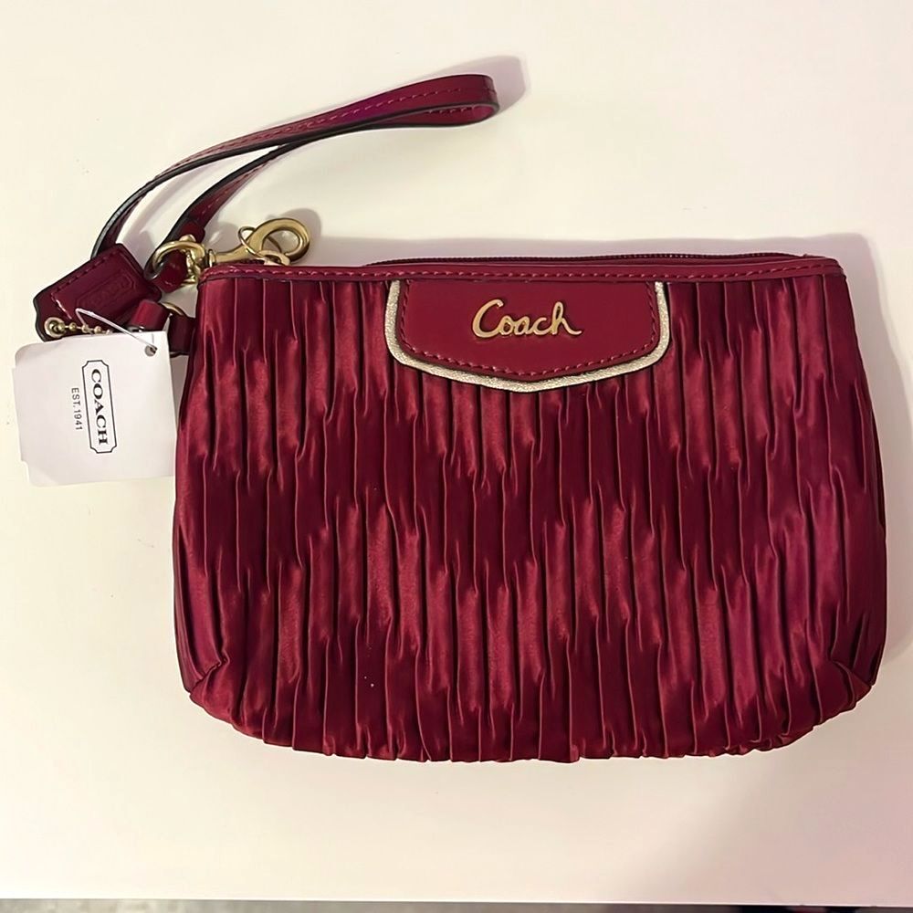 Coach Ashley Vintage Y2K Satin Burgundy Wristlet Red Pleated Clutch Bag Glam New - Picture 2 of 10